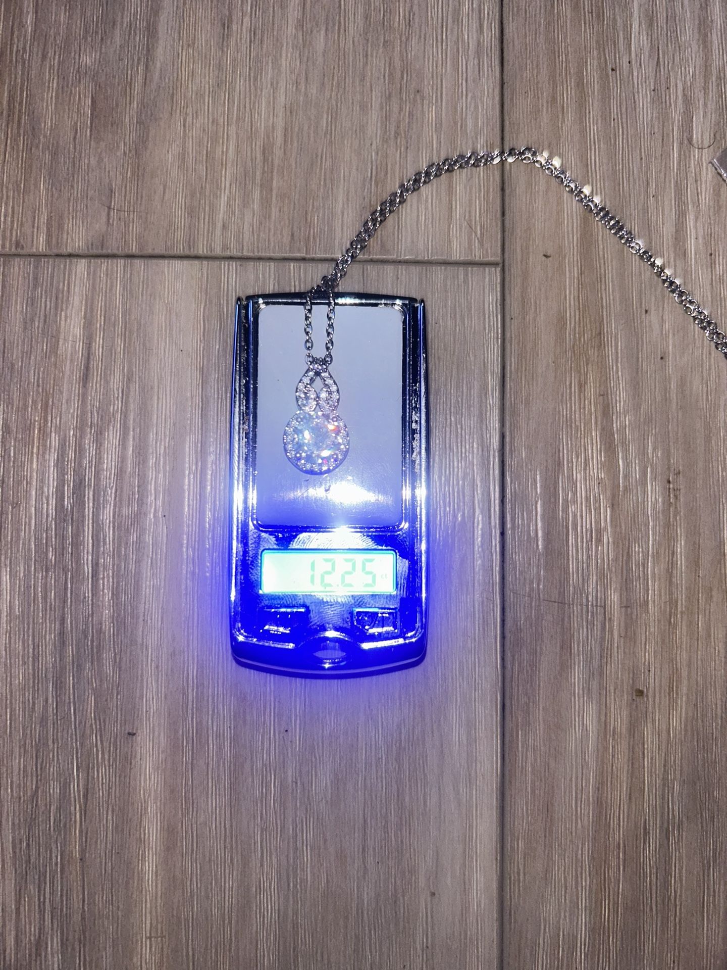 Women’s Pendant Necklace