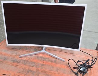 Samsung Curved Monitor