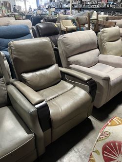 Shayne Top leather power reclining armchair from Costco