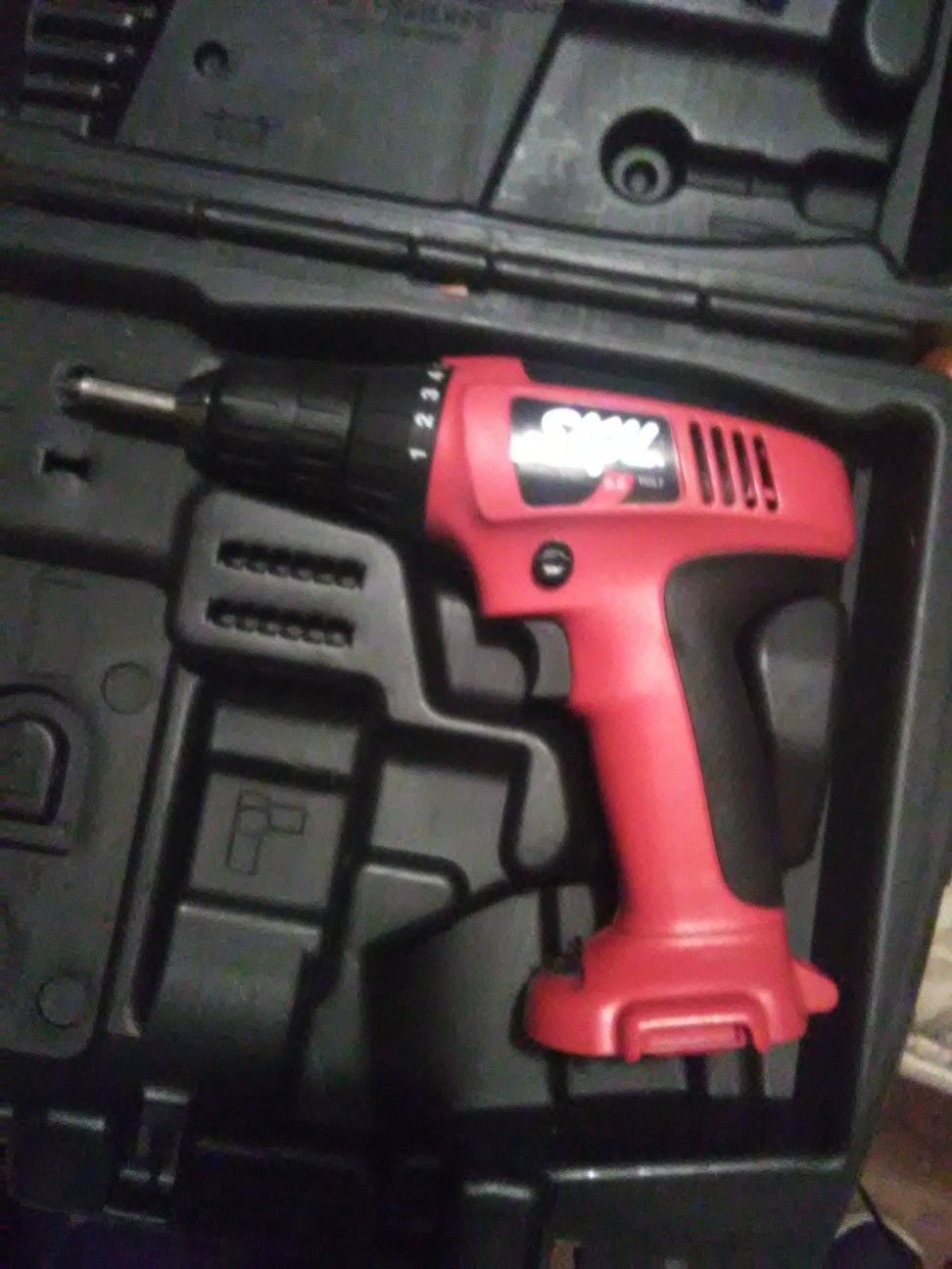 Drill w/ charger and case