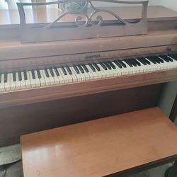 Piano Gulbransen Upright Great Cond.$125 Obo