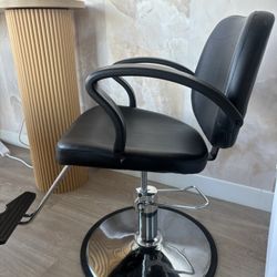 SALON CHAIR