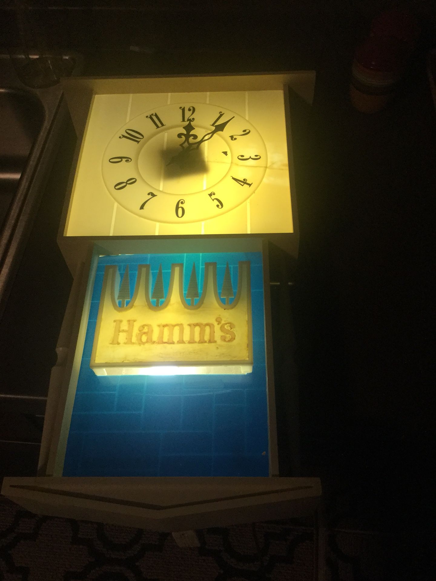 Vintage Hamms Beer clock
