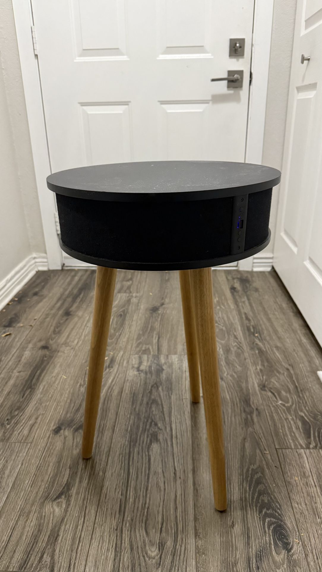 Smart End Table with Bluetooth Speaker, Smart Coffee Table with Wireless Charger, Smart Table with USB Charging Port