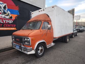 Gmc BOX Truck With Lift Gate 1984