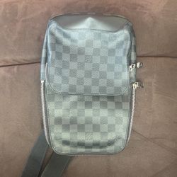 Louis Vuitton Cross Body Bag / Satchel