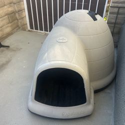 Petmate Indigo Doghouse