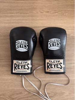 Cleto Reyes SafeTec Gloves – 10 oz – Black – Lace-Up