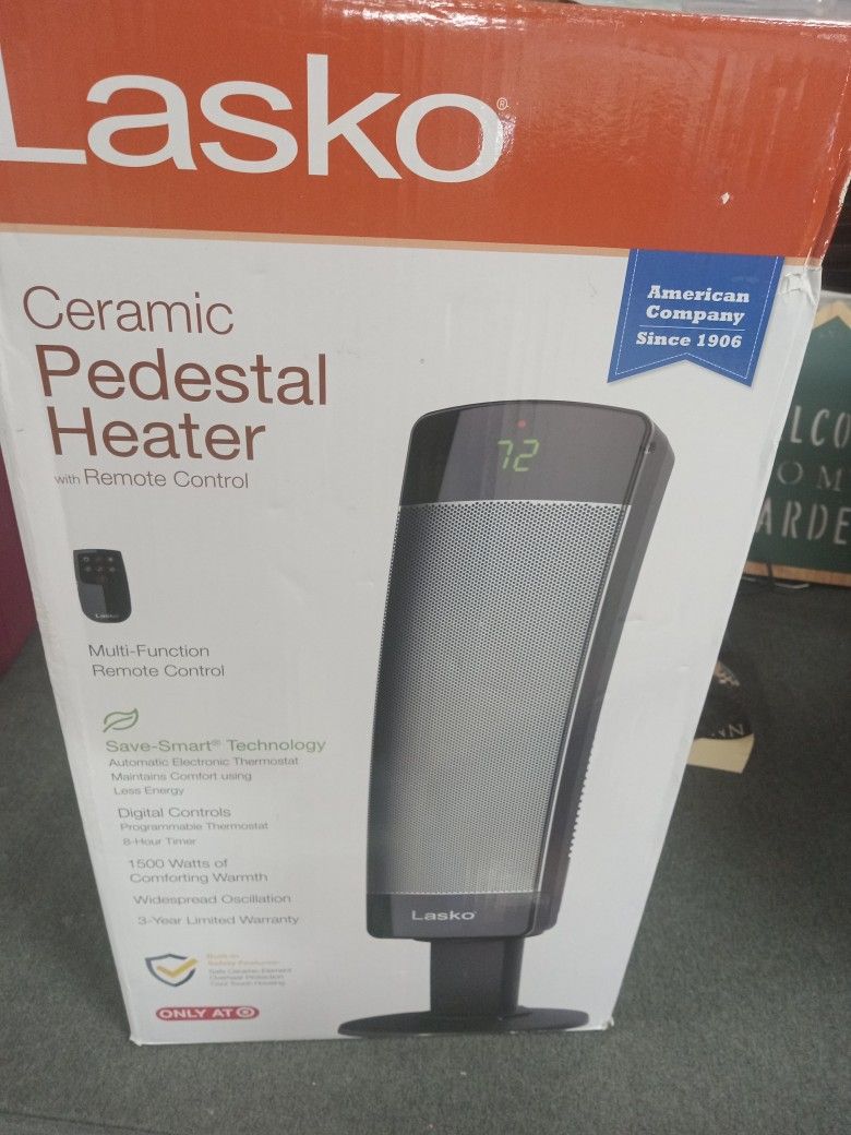 Lasko Ceramic remote Control Heater .