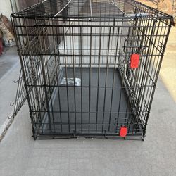 Kong Dog Crate with Tray, Divider and Handle