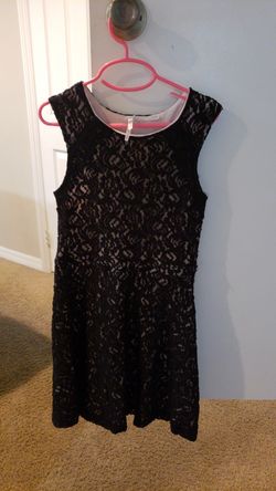 Girls lace dress