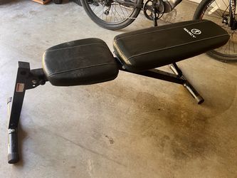 Ajustable foldable weight bench
