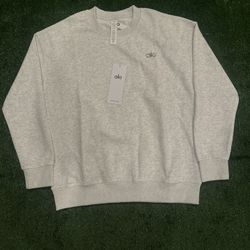 Light Gray Alo Crewneck! (Size: S/L)