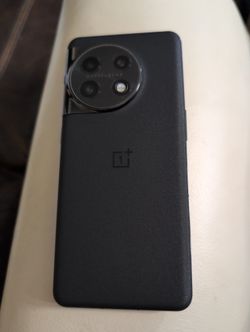 ONE PLUS 11 5G  256 Gb