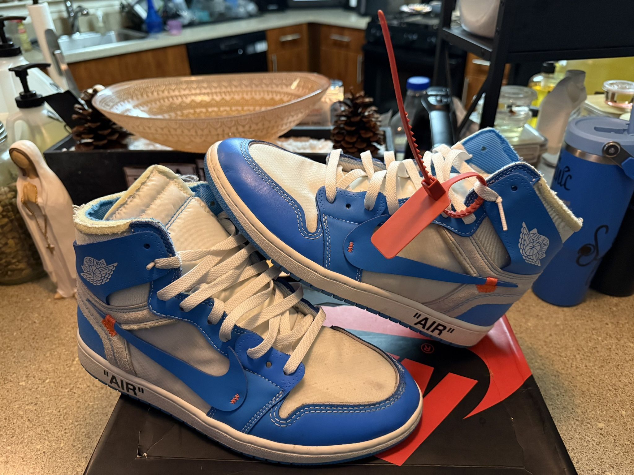 Off White Air Jordan 1 UNC 10.5