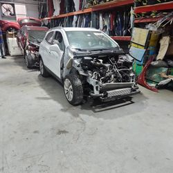 17-21 Buick Encore Parts Door Liftgate Suspension Puerta Part Partes Hatch Pillars Structure Roof 2017 2018 2019 2020 2021
