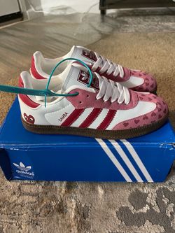 Samba heart sneakers