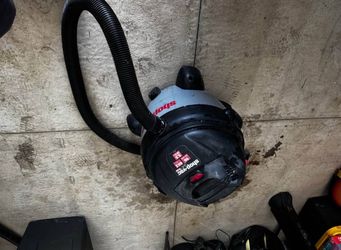 Shop vacuum