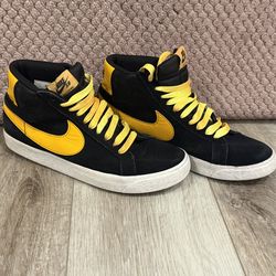 Nike Zoom Blazer SB Mid Black University Gold
