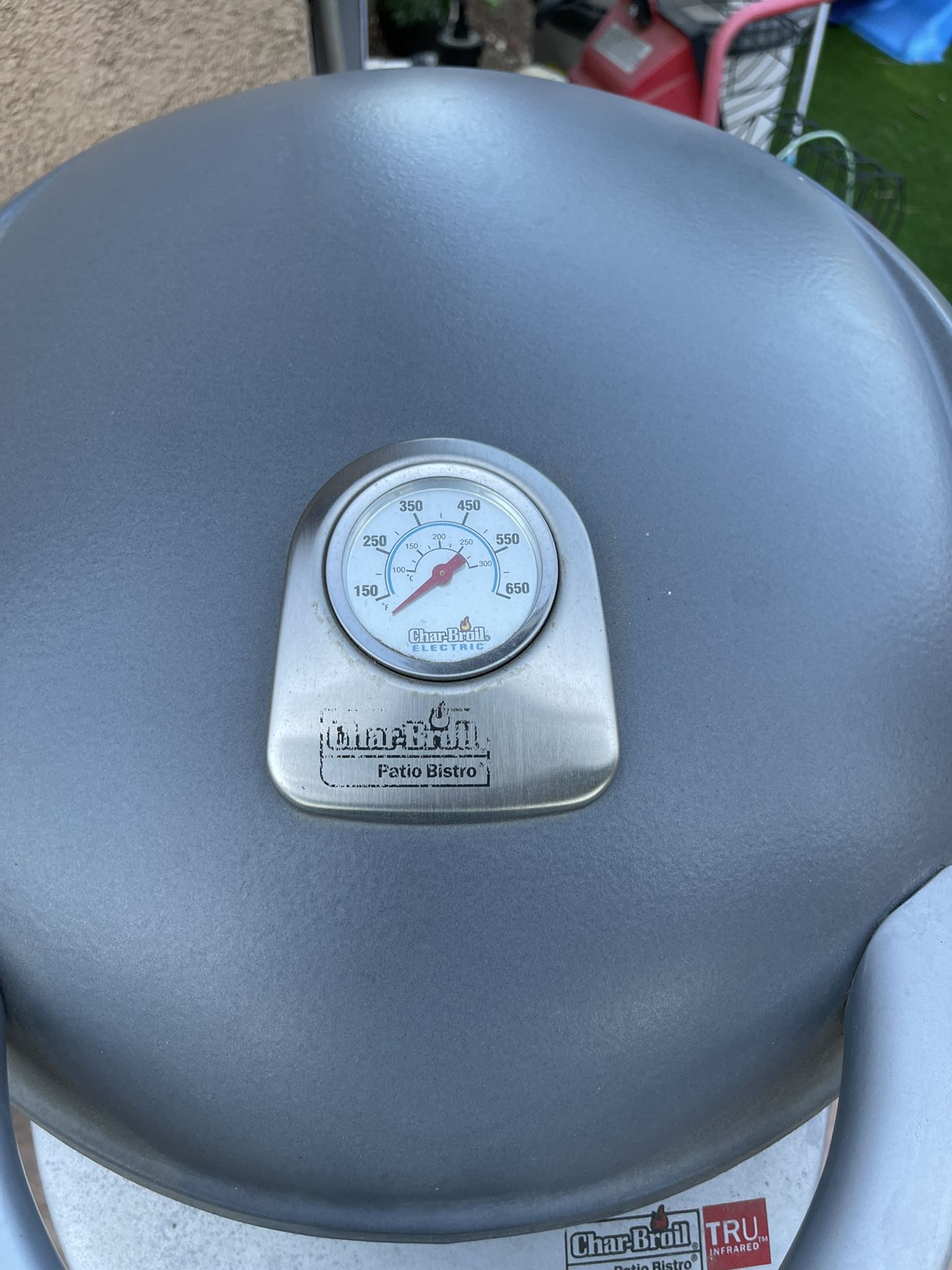Barbecue En Buen Estado Trabaja Con Electricidad