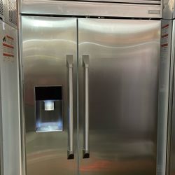 MONOGRAM REFRIGERATOR MUST GO NOW ‼️‼️✅