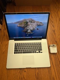 MacBook Pro 17 inch 4GB RAM 256GB SSD Fully Functional
