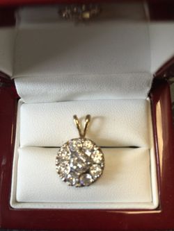 14K Yellow Gold Stunning Pendant with cubic zirconia