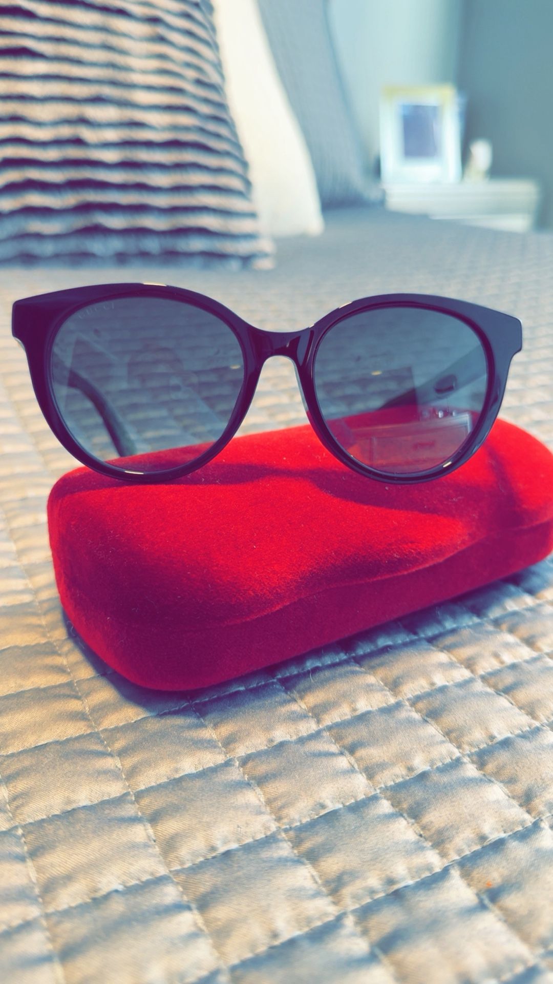 Gucci Sun Glasses And Gucci Crossbody Bag Original Both Lentes Gucci Y Bolsa Gucci Son Originales