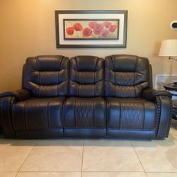 Recliner Sofa - Headliner Dual Power Reclining Sofa