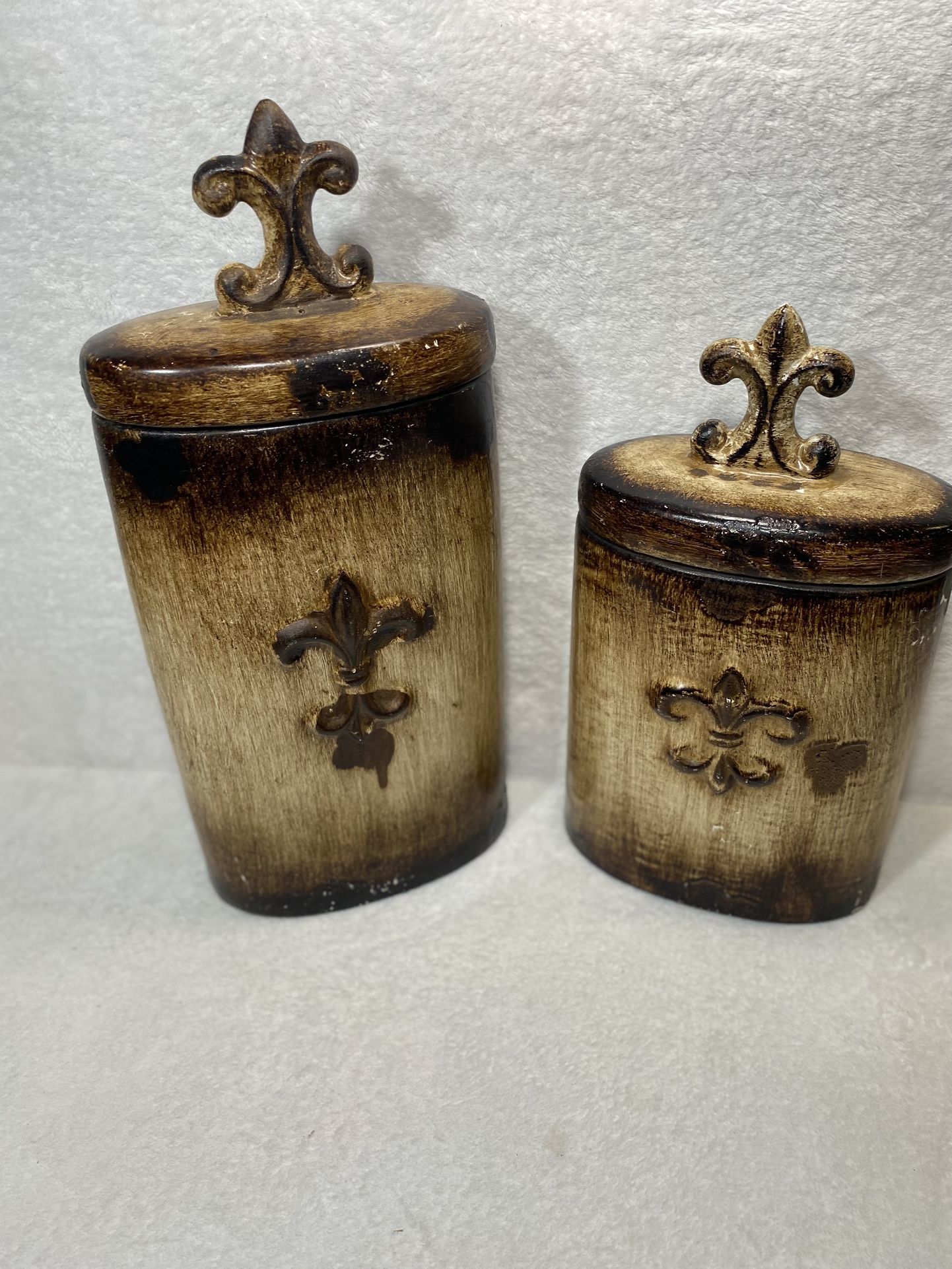 Beautiful Brown/Cream Ceramic Fleur de Lis Jar Set w/ Lids “French Country Style” New Orleans 