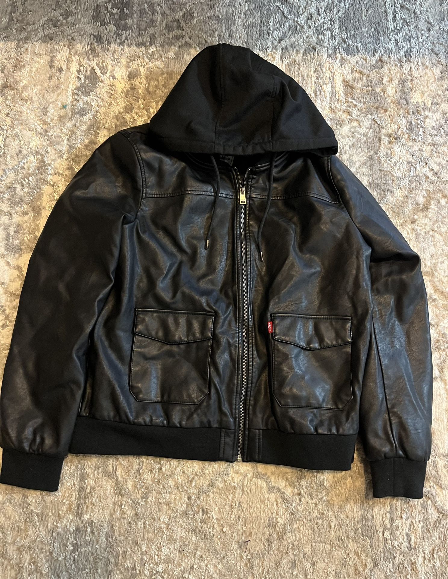 Levi’s Leather Jacket Fits Size L 
