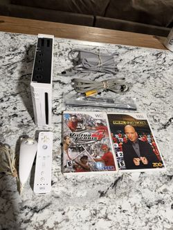 Nintendo Wii Bundle With 2 Games 