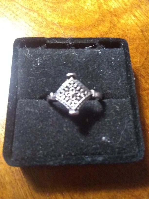 Unique Ring