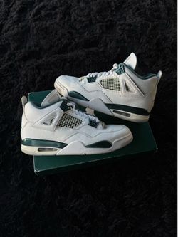 Jordan 4s