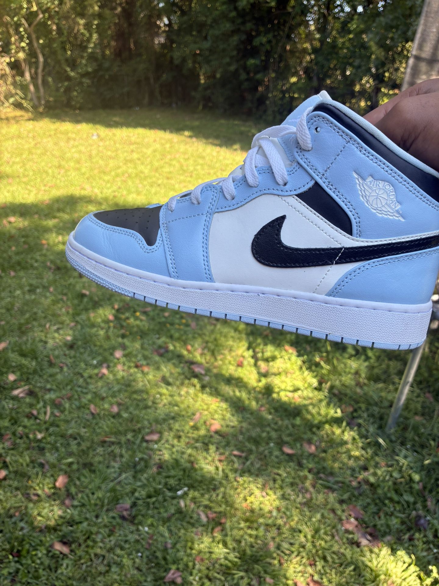 Nike Air Jordan 1 Mid Ice Blue Size 6 Kids