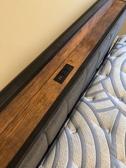 King bed frame & mattess