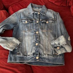 Abercrombie Size Medium 
