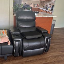 Power recliner Lightly used