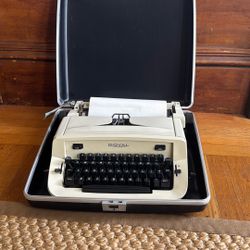 Vintage Royal Typewriter 890