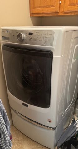 Maytag 4.5 Cu Ft Front Load Washer w/ Storage Pedestal & Steam