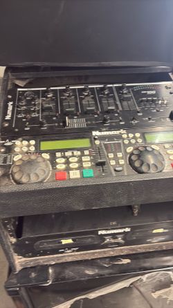 Professional music mixer