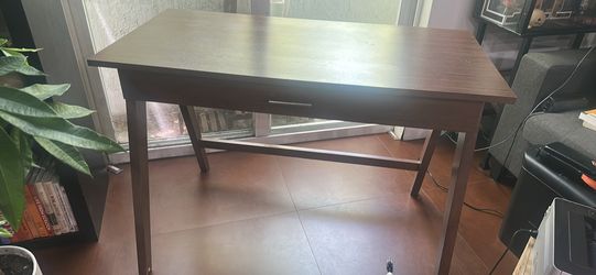Writing desk Mid Century Modern in good condition