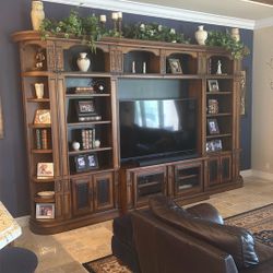 Wall Unit / Entertainment Center & TV