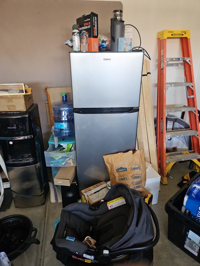 Refrigerator Works Good
