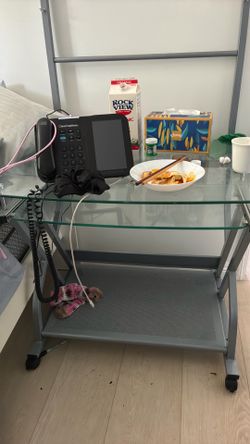 Glass computer table
