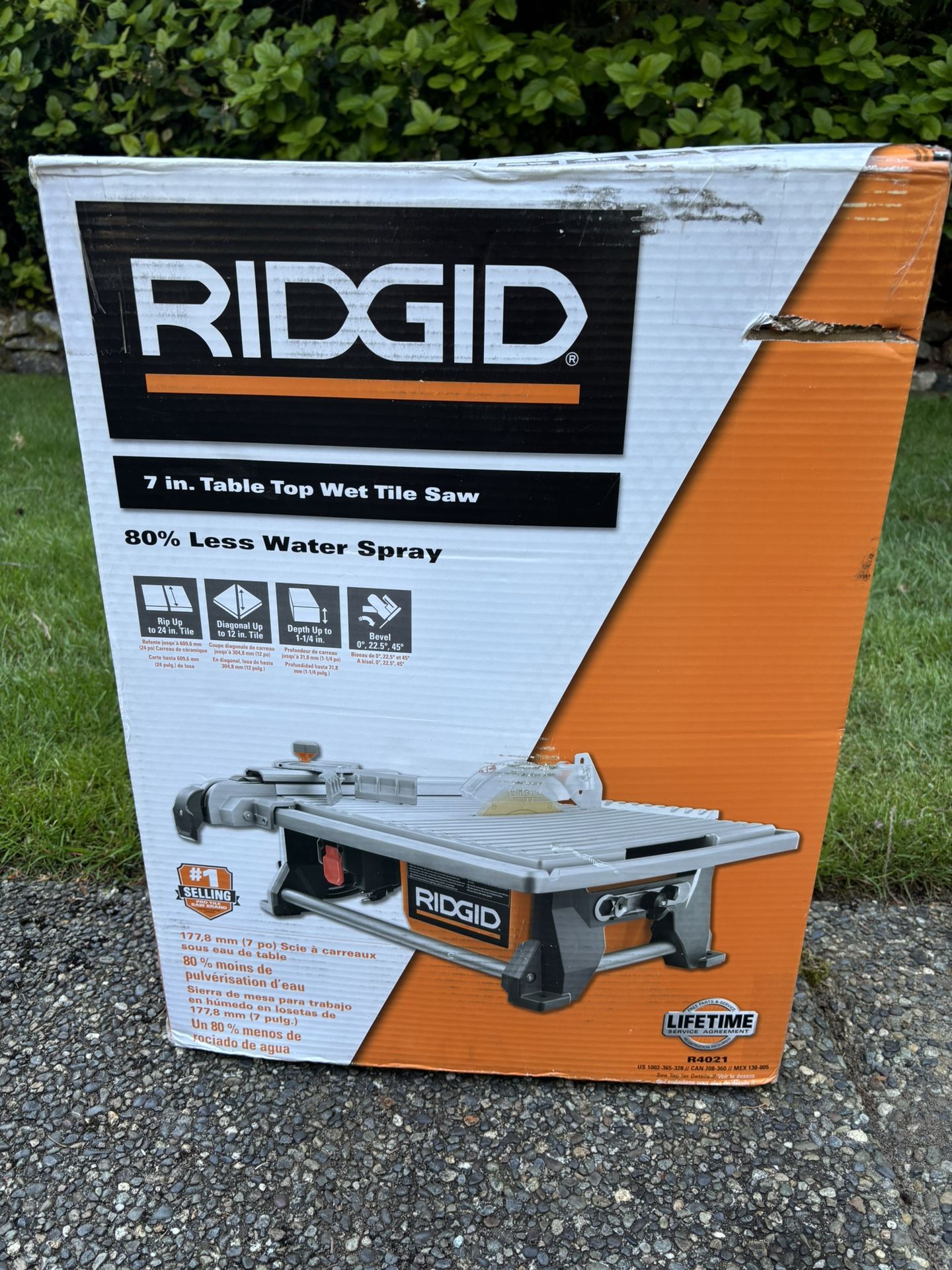 Rigid 7" Table Top Wet Tile Saw