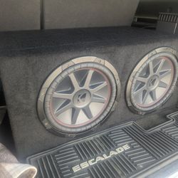 2 12" Kicker ComVR Subs