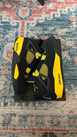 Air Jordan 4 Retro - Thunder Size 12M