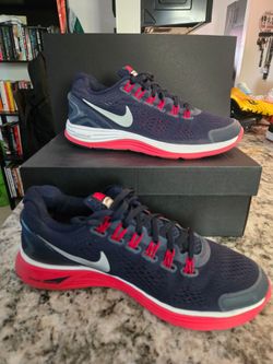 Mens Nike Lunarglide 4, size 7