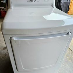 Brand New LG Electric Dryer 7.3 Cu ft Overstock From Lowes 